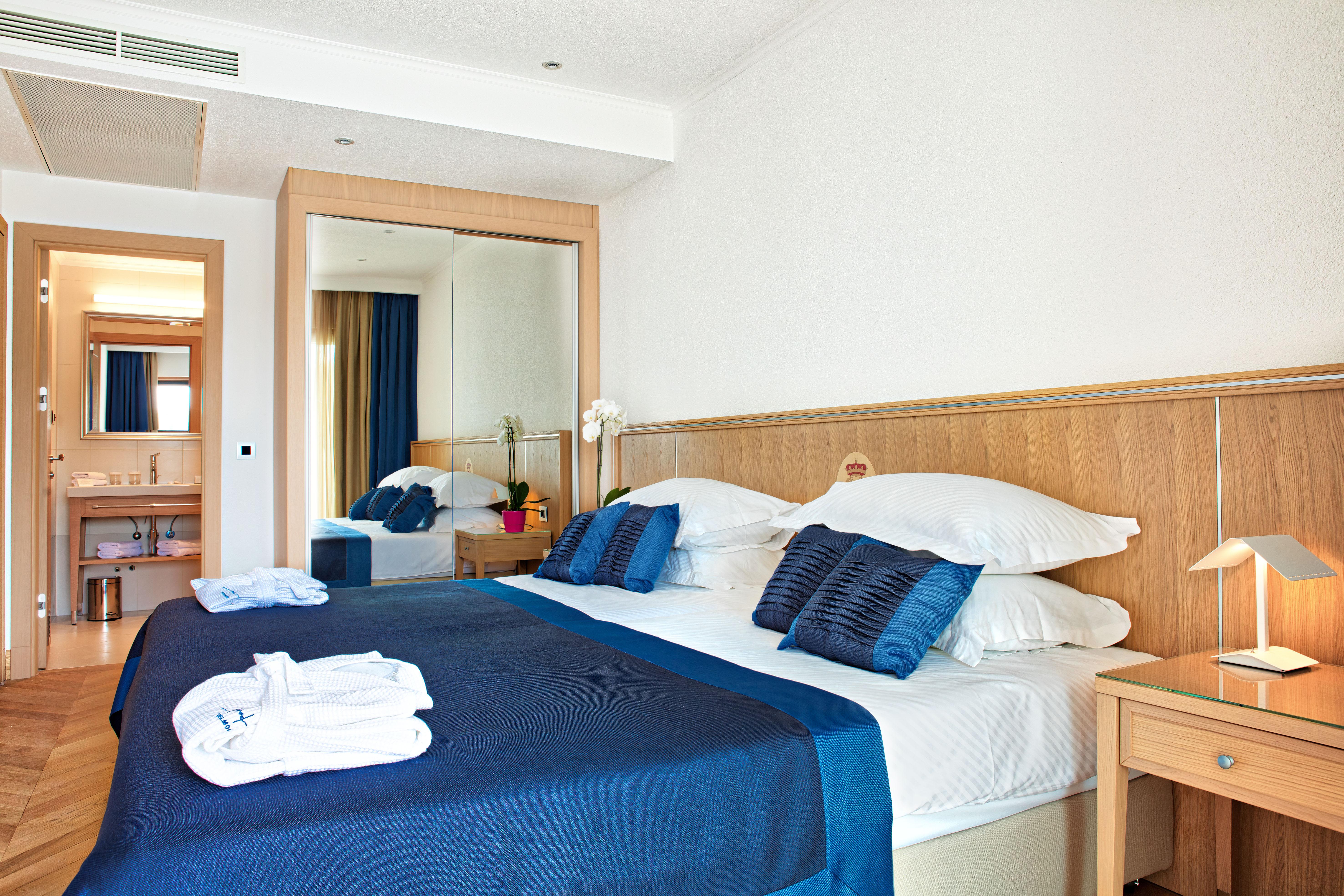 فندق More دوبروفينك المظهر الخارجي الصورة A bedroom at the hotel