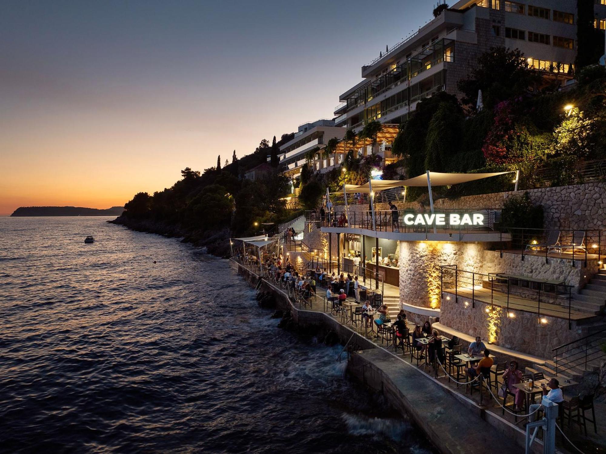 فندق More دوبروفينك المظهر الخارجي الصورة Cave Bar