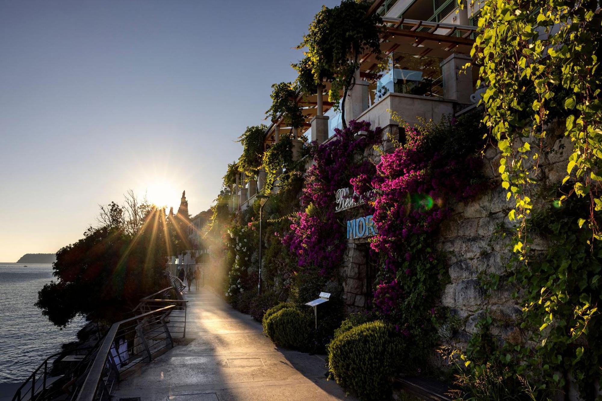 فندق More دوبروفينك المظهر الخارجي الصورة Sunset at the promenade
